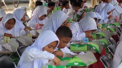Makan bergizi di pulau Natuna