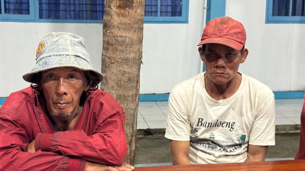Dua Nelayan Vietnam yang diselamatkan