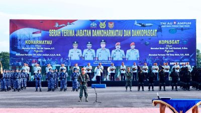 Kepala Staf Angkatan Udara (Kasau) Marsekal TNI M. Tonny Harjono hadir untuk memimpin acara serah terima jabatan