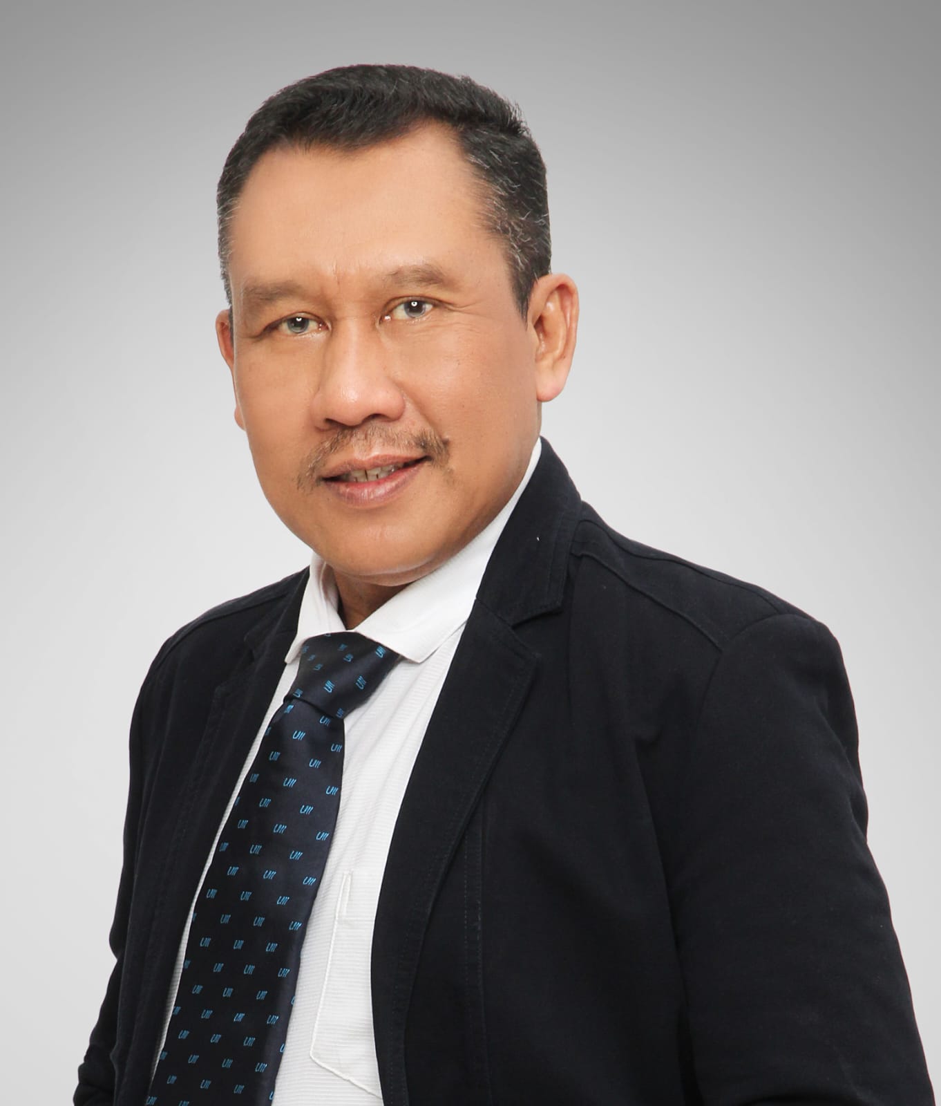 Mohamad Sinal adalah dosen Polinema, Pendiri dan Pembina Pena Hukum Nusantara (PHN), Forum dan Wadah Silaturahmi Mahasiswa Fakultas Hukum se-Indonesia.  