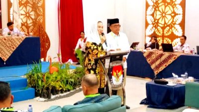 Bupati Terpilih Cen Sui lan Bersama Wakil Jarmin
