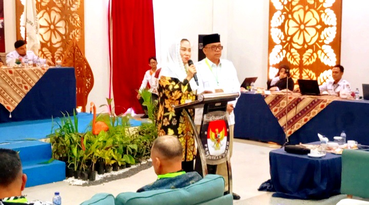 Bupati Terpilih Cen Sui lan Bersama Wakil Jarmin