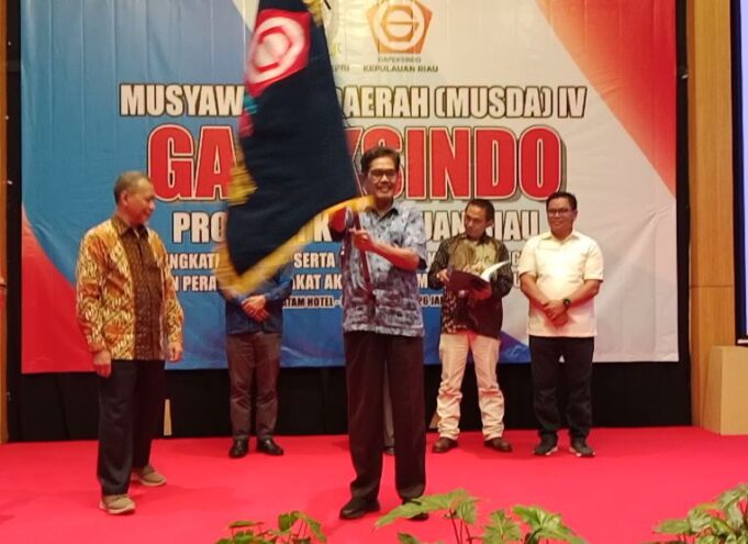 Ir. Junaidi, Ketua DPD Gapeksindo Kepri Kabarkan Bendera