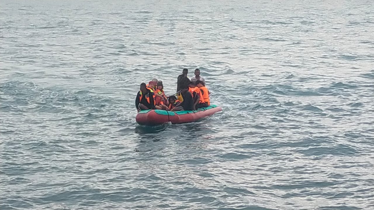 Guskamla Koarmada III, berhasil melaksanakan operasi penyelamatan terhadap awak kapal (ABK) dan penumpang KM Putri Papua.