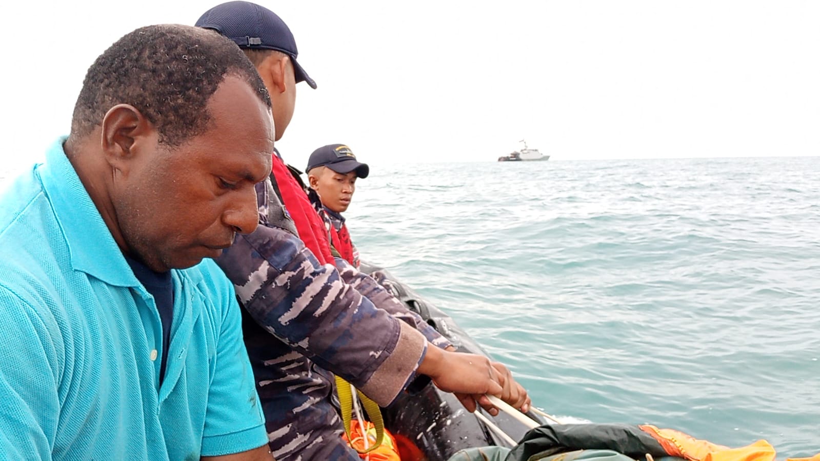 Kapal tersebut mengalami kedaruratan di perairan timur Pulau Waisai, Provinsi Papua Barat Daya, akibat cuaca
