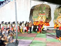 Reog Ponorogo Hibur Ribuan Warga Natuna di Pantai Piwang