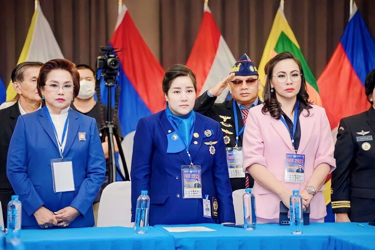 penghargaan dari United Peace Keepers Federal Council (UNPKFC) kategori International Women’s Leadership. Prestasi tersebut dia raih saat perayaan Hari Perempuan Internasional atau International Women’s Day (IWD) 2023 di Bangkok, Thailand
