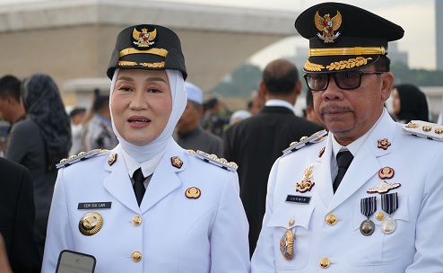 Bupati Natuna Cen sui lan bersama wakil Bupati Jarmin