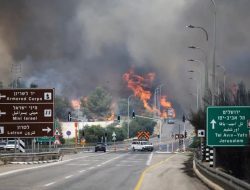 Israel Minta Bantuan Internasional Atasi Kebakaran Hutan Hebat di Yerusalem