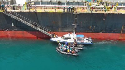 Bakamla RI dan Coast Guard Malaysia-Singapura Evakuasi 30 ABK Kapal Tenggelam di Kepri