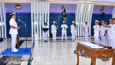 Kepala Staf Angkatan Laut (Kasal) Laksamana TNI Dr. Muhammad Ali memimpin Acara Serah Terima Jabatan (Sertijab) Asisten Potensi Maritim (Aspotmar) Kasal dan Komandan Pusat Penerbangan Angkatan Laut (Puspenerbal), bertempat di Wisma Elang Laut, Menteng, Jakarta Pusat. (9/5).