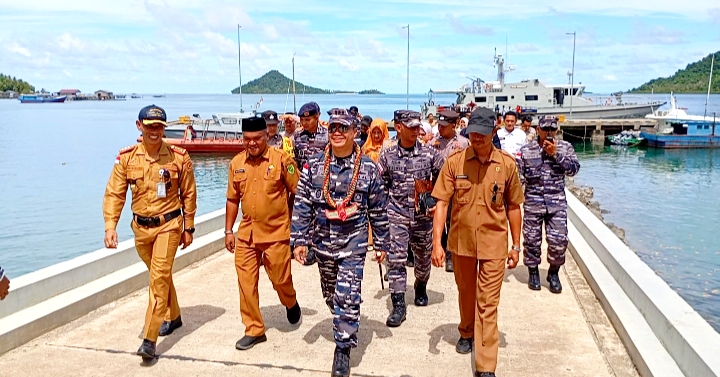 Rangkaian kegiatan Bakti Sosial dan Bakti Kesehatan di Pulau Serasan.