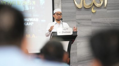 Ustad Dr. (H.C.) Adi Hidayat, Lc., M.A.,