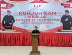 Karpet Merah Sambut Kedatangan Danpas I Brimob di Mako Satbrimobda Polda Jambi