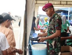 TNI AL Gelar Makan Bergizi Gratis di Cilincing, Dukung Program Prabowo untuk Indonesia Emas 2045