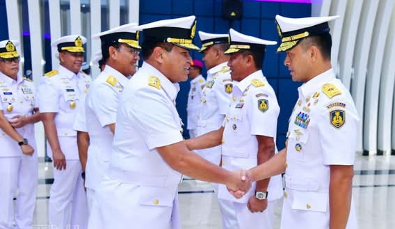Laksamana TNI Dr. Muhammad Ali memimpin langsung upacara Serah Terima Jabatan (Sertijab)