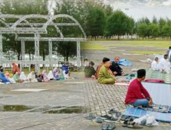 Sholat Idul Adha, Muhammadiyah Natuna Kurban Dua Ekor Sapi di Tengah Rintik Hujan