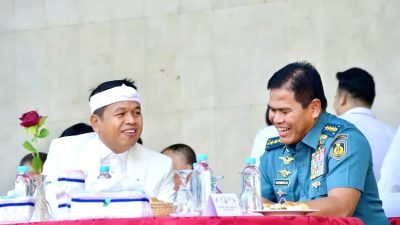 Gubernur Dedi Mulyadi bersama Kepala Staf Angkatan Laut (Kasal) Laksamana TNI Dr. Muhammad Ali