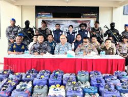 Sinergitas Gagalkan 2.305 Liter Miras Ilegal di Aru, Wujudkan Komitmen Panglima TNI