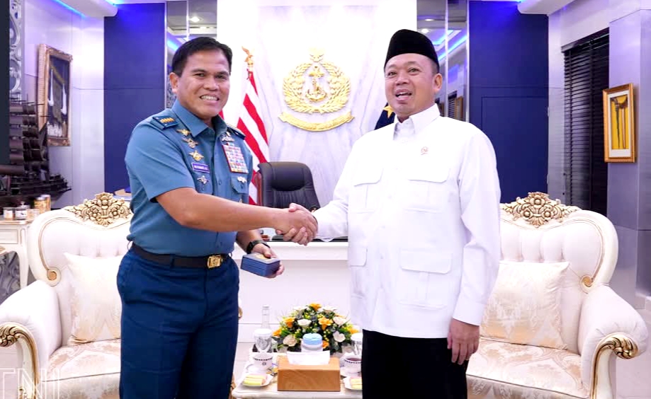 Pusat penerangan TNI Angkatan Laut