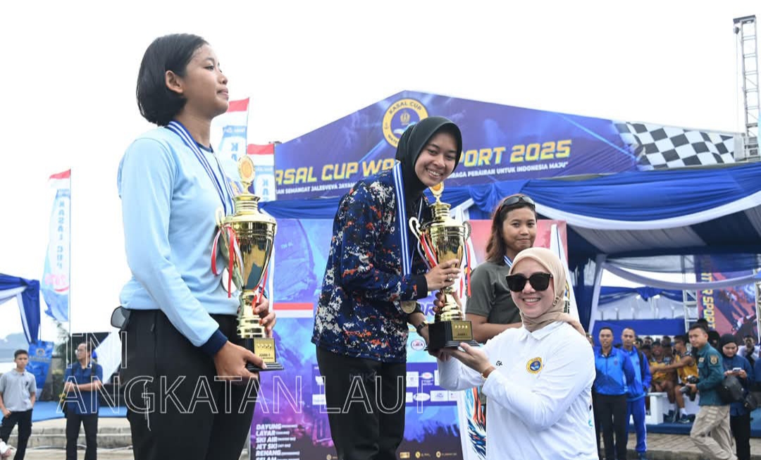 Fera Muhammad Ali, istri Kepala Staf Angkatan Laut Laksamana TNI Muhammad Ali,S.E,M.M.M,Tr,(Opsla),