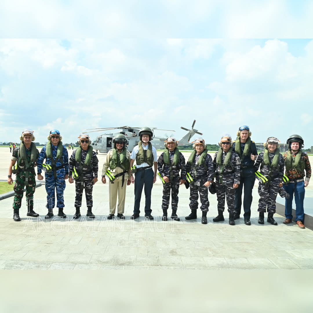 Angkatan laut Inggris dan Indonesia