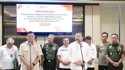 Penyerahan Tahap III Hasil Penguasaan Kawasan Hutan di Kejaksaan Agung RI, Rabu (9/7/2025)
