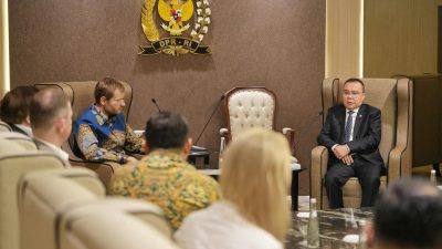 Wakil Ketua DPR RI Prof. H. Sufmi Dasco Ahmad Menerima perwakilan delegasi dari Moskow, Rusia di ruang Rapat Delegasi, Gedung Nusantara III Senayan, Jakarta. Senin (28/7/2025).