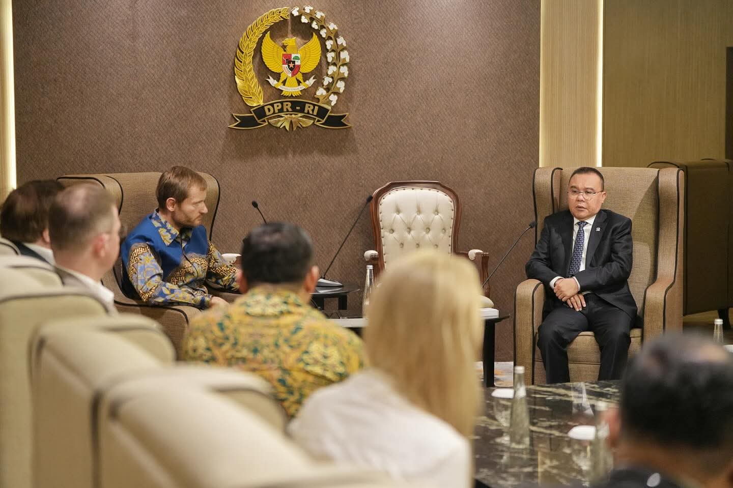 Wakil Ketua DPR RI Prof. H. Sufmi Dasco Ahmad Menerima perwakilan delegasi dari Moskow, Rusia di ruang Rapat Delegasi, Gedung Nusantara III Senayan, Jakarta. Senin (28/7/2025).