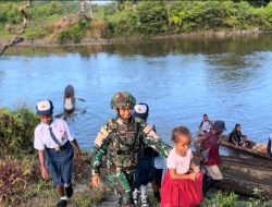 TNI dan Rakyat Indonesia, Prajurit Pos Iwur Jadi Pahlawan Pendidikan Anak Papua