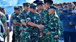 Kepala Staf Angkatan Laut (Kasal) Laksamana TNI Dr. Muhammad Ali menghadiri Pelepasan Kontingen Satgas Patriot II dari Pangkalan TNI AU Halim Perdanakusuma, Jakarta, pada Minggu (6/7/2025).