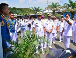 Momen Haru dan Inspiratif: Kadislitbangal Hadiri Penutupan Pendidikan Taruna AAL Angkatan 70 dan 71