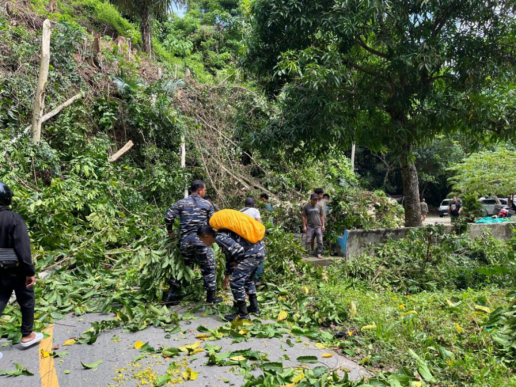 prajurit Pos TNI AL (Posal) Buol di bawah komando Pangkalan TNI AL (Lanal) Tolitoli