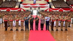 Kegiatan ini dihadiri oleh Kasal Laksamana TNI Muhammad Ali, menandakan komitmen bersama TNI-Polri dalam membangun SDM unggul.
