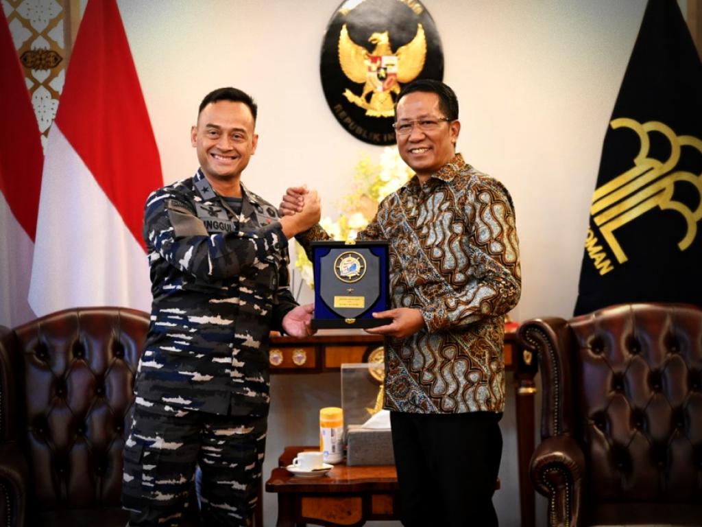 Kepala Dinas Penerangan Angkatan Laut (Kadispenal) Laksma TNI Tunggul mewakili TNI Angkatan Laut (AL) melakukan kunjungan kehormatan (courtesy call)