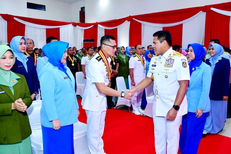 Kasal Muhammad Ali Berikan ucapan selamat