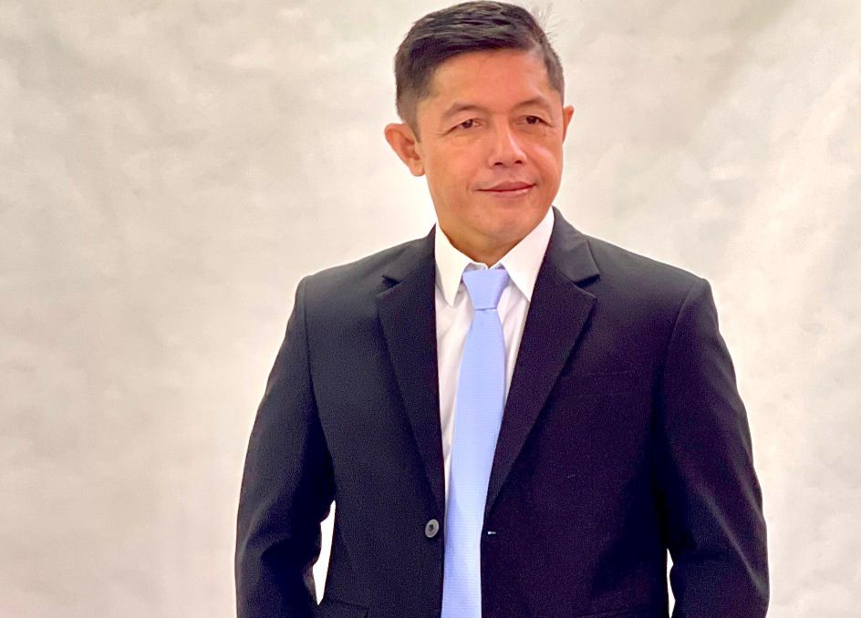 Assoc Prof. Dr. Julizar Idris, Dosen dan Peneliti Administrasi Publik