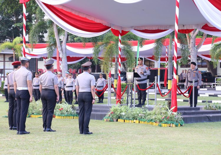 perwakilan satker Polda Kepri yang mengikuti upacara Korp Raport Personel Polda Kepri. Selasa (1/7/2025).