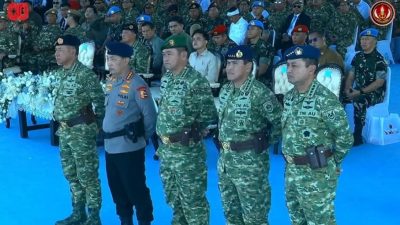 Kepala Staf Angkatan Laut (KASAL) Laksamana TNI Dr. Muhammad Ali bersama seluruh unsur pimpinan TNI