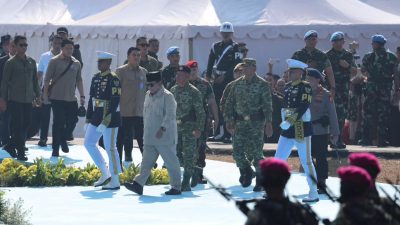 Kepala Staf Angkatan Laut (Kasal) Republik Indonesia, Laksamana TNI Dr. Muhammad Ali, menghadiri Upacara Gelar Pasukan Operasional dan Kehormatan Militer