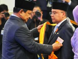 Presiden Prabowo Anugerahkan Bintang RI Utama kepada Prof. Dasco Ahmad, Wakil Ketua DPR RI