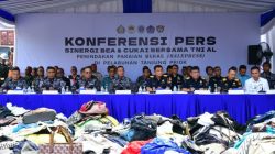 Konferensi pers Angkatan laut