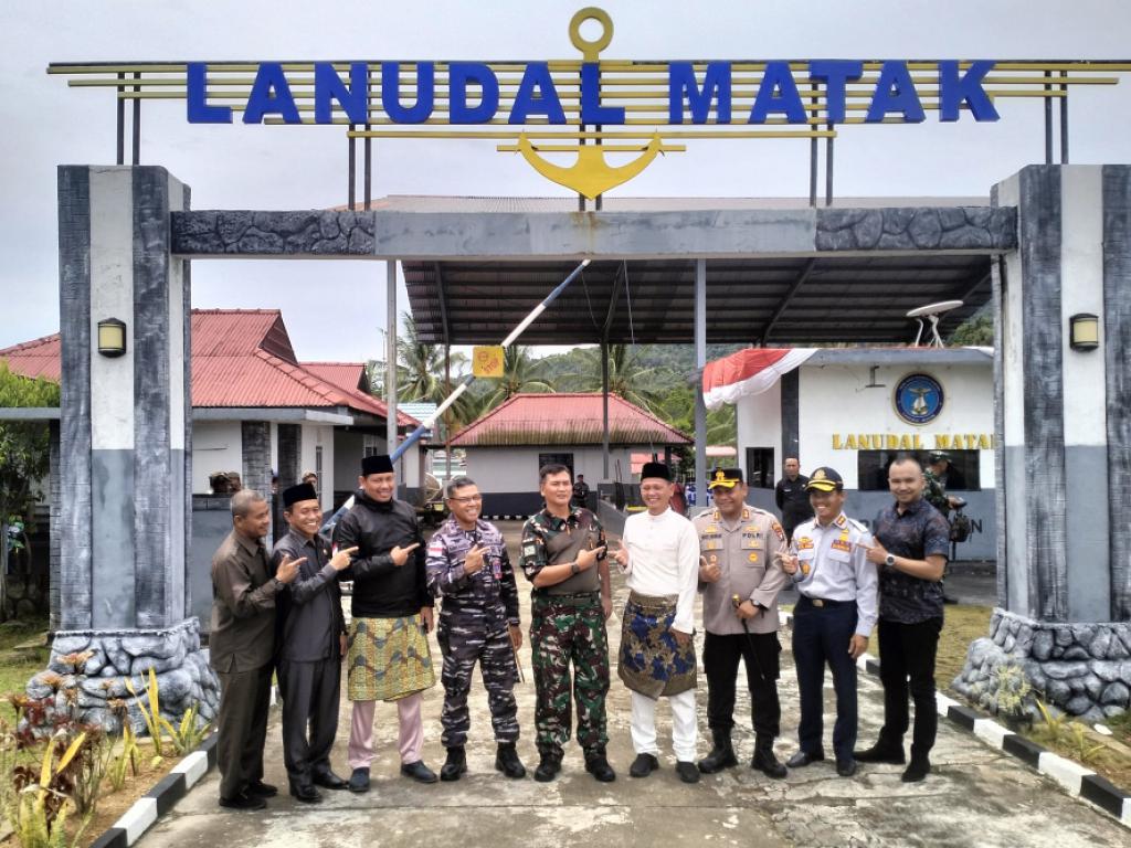 Pangkalan Udara TNI Angkatan Laut (Lanudal) Matak Puspenerbal menyambut kedatangan Panglima Komando Gabungan Wilayah Pertahanan I
