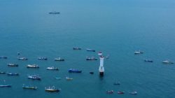 Bendera Merah Putih Berkibar Sempurna di Atas Laut Indonesia, TNI AL Gelar Upacara Khidmat di Perbatasan