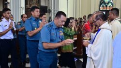 Perayaan Ekaristi atau Misa Syukur yang khidmat.