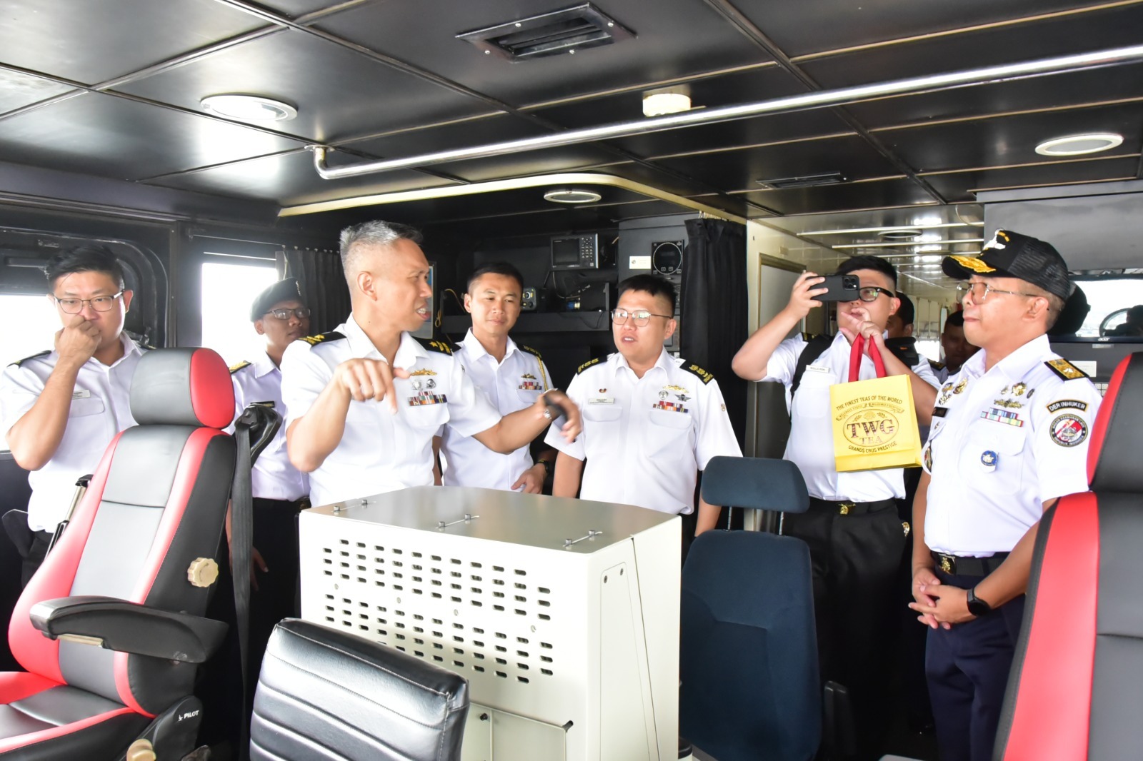 kunjungan delegasi tinggi Republic of Singapore Navy