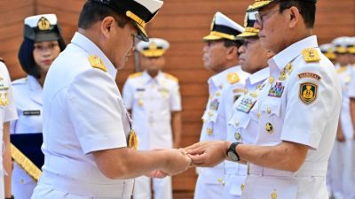 Laksamana TNI Dr. Muhammad Ali memimpin secara langsung upacara serah terima jabatan
