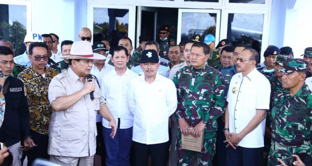 Semasa, Menteri Pertahanan Prabowo Subianto meminta maaf kepada 237 WNI dan 1 WNA karena tak bisa berinteraksi langsung dengan mereka ketika mengunjungi lokasi observasi di Natuna, Kepulauan Riau, Rabu (5/1/2020).