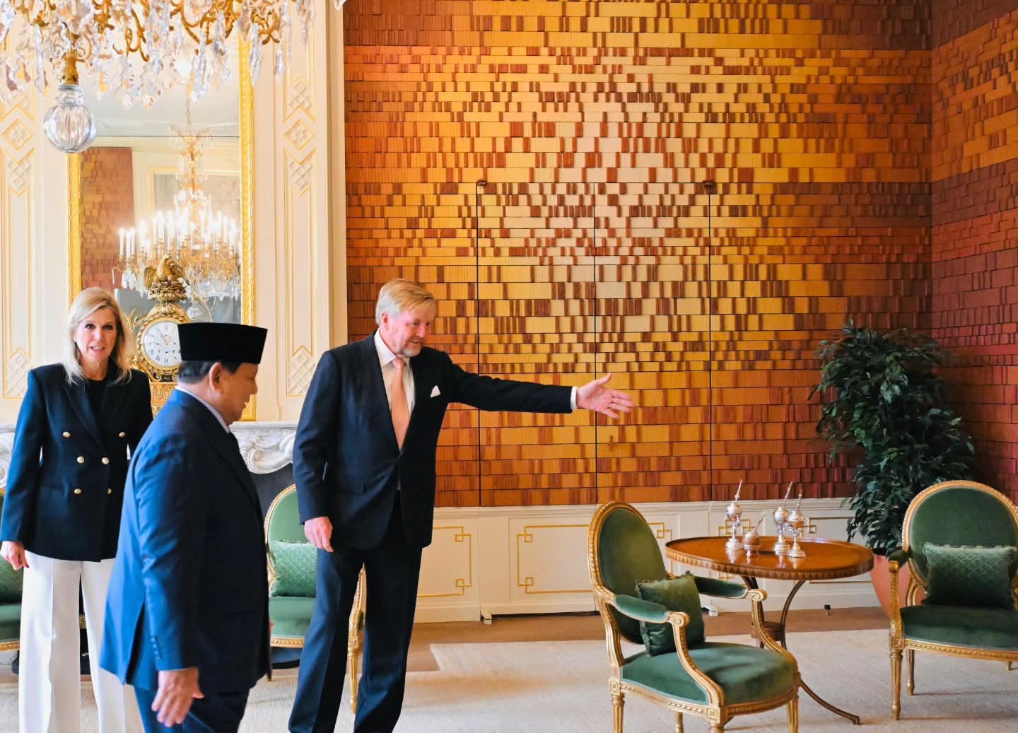 Raja Belanda Willem-Alexander dan Ratu Máxima di Istana Huis ten Bosch, Den Haag