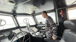 Danlanal Ranai Tinjau Kesiapan Kapal Patroli, Pacu Kewaspadaan di Perbatasan Laut Natuna